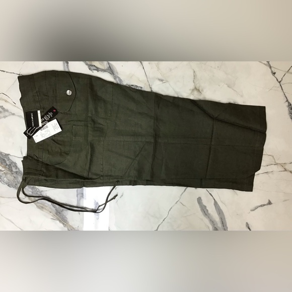 Fashion Bug Capri’s - Size 8 - Picture 5 of 5